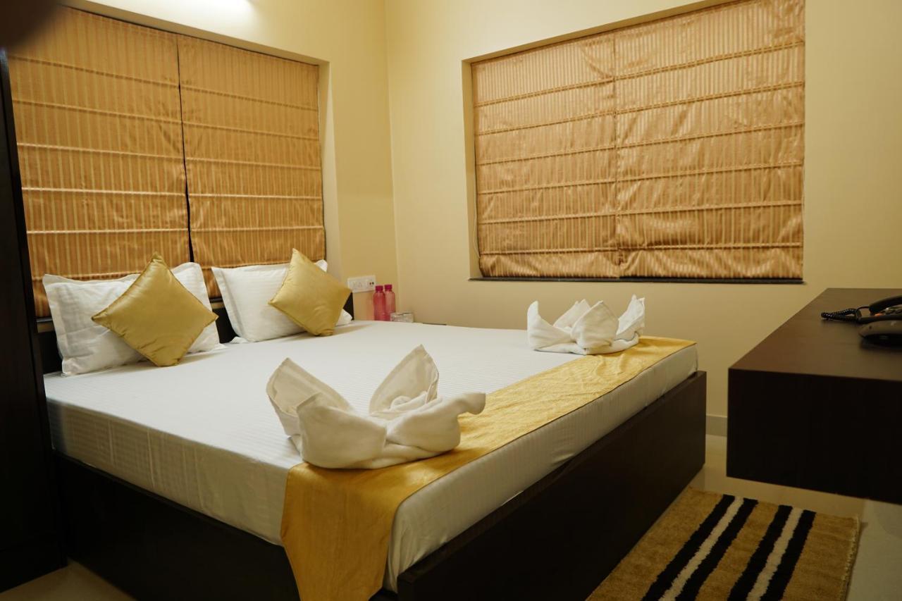 Rama Golden Root New Town Hotel Kolkata Ngoại thất bức ảnh