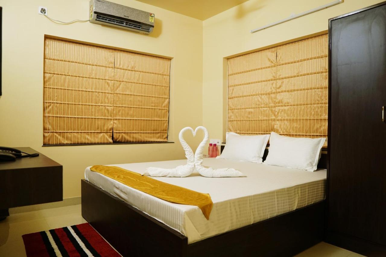 Rama Golden Root New Town Hotel Kolkata Ngoại thất bức ảnh
